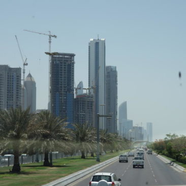 In Abu Dhabi wird an vielen Ecken rege gebaut