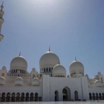 Die Hauptkuppel der Moschee gilt als größte der Welt